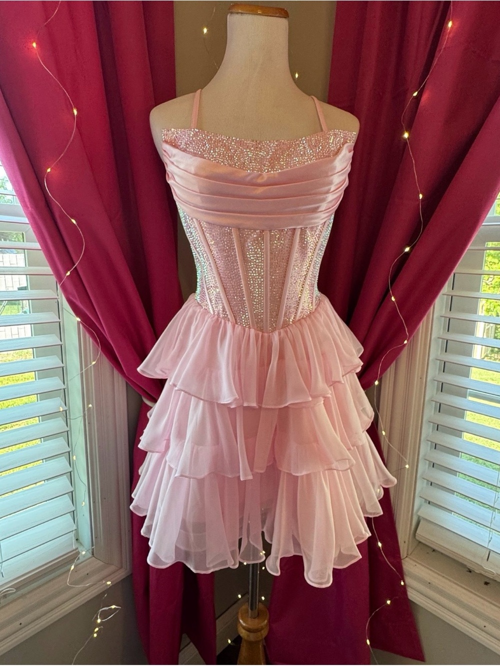 Sherri Hill Size 10 Pink Tiered Ruffle Homecoming Dress with Sparkle Corset